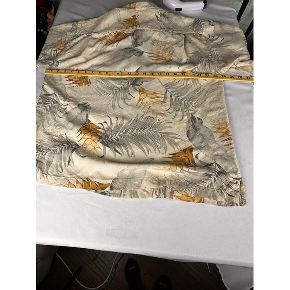 Tommy Bahama Men M Silk shirt button Short sleeve Jacquard Tropical Print - Picture 11 of 15